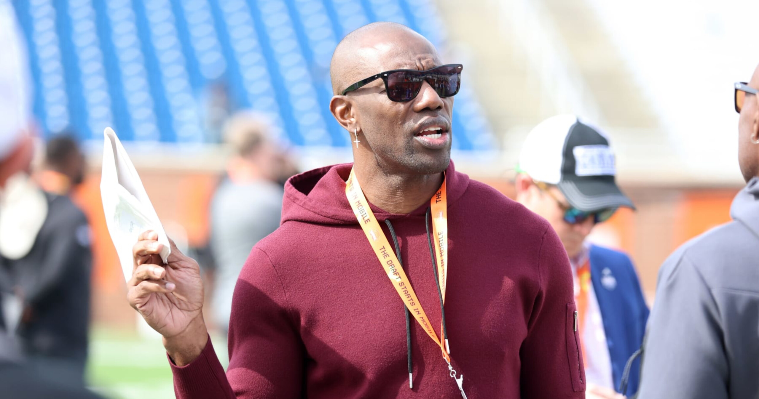 Terrell Owens Wants to Join Son Terique on 49ers, Compares It to LeBron James, Bronny