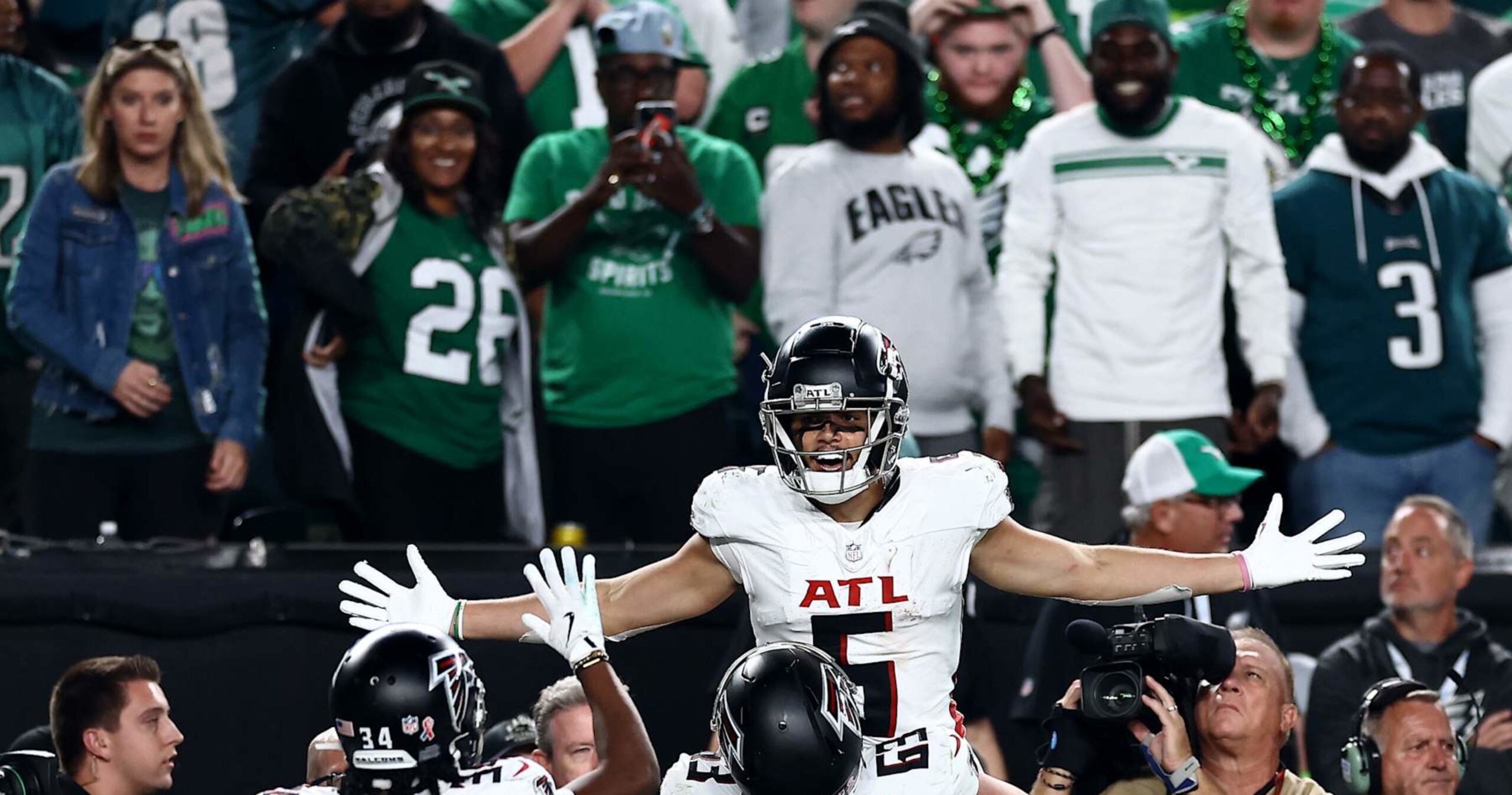 Falcons’ Drake London Fined $14K For Gun-Like Celebration After GW TD vs. Eagles