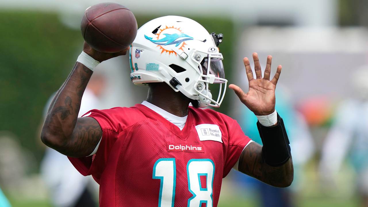 Dolphins to start QB Tyler Huntley against Titans on Monday                          Sep 28, 2024